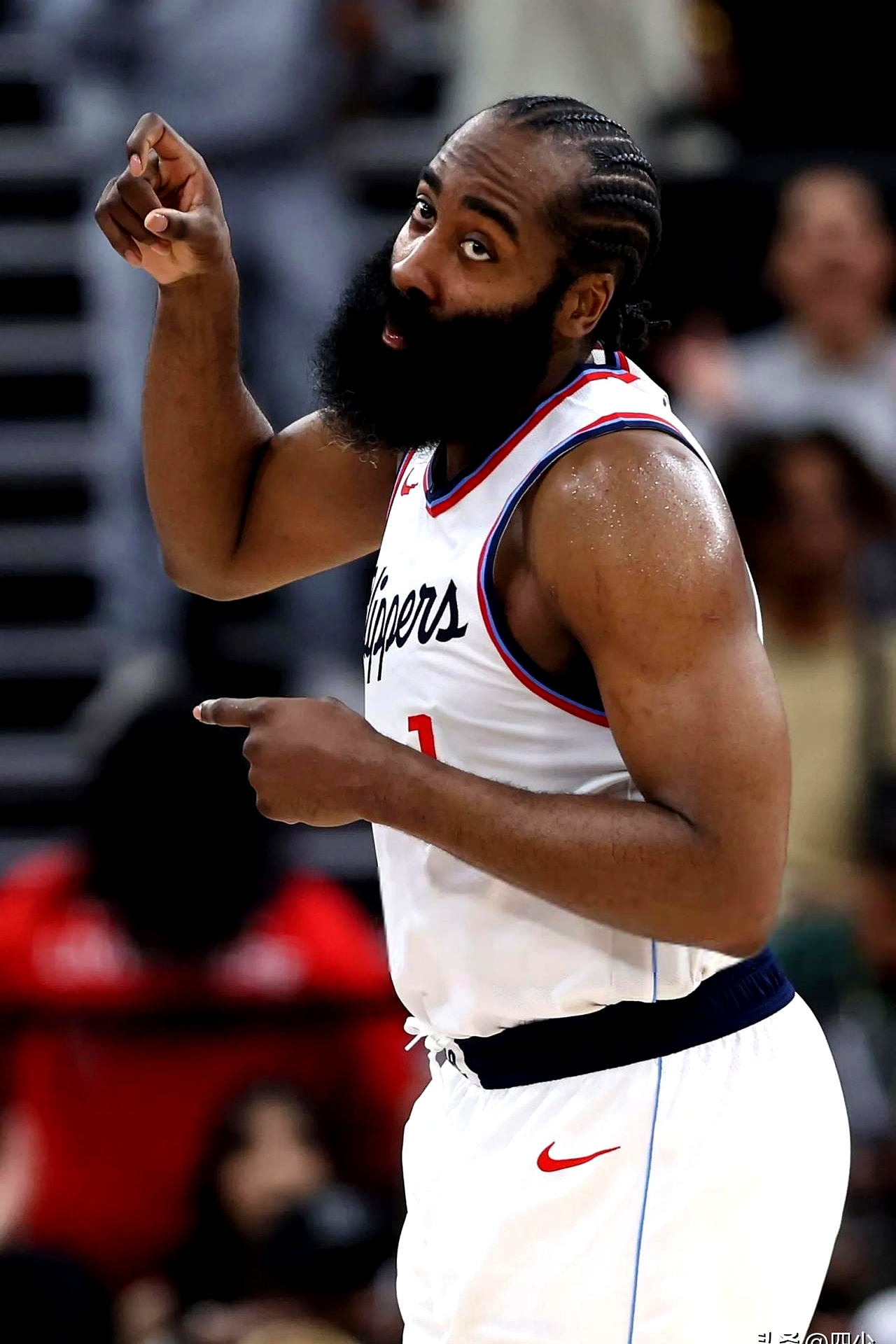 九游体育-哈登连续二十场比赛得分超过出色发挥，雄鹿不断突破！上演精彩一战的简单介绍