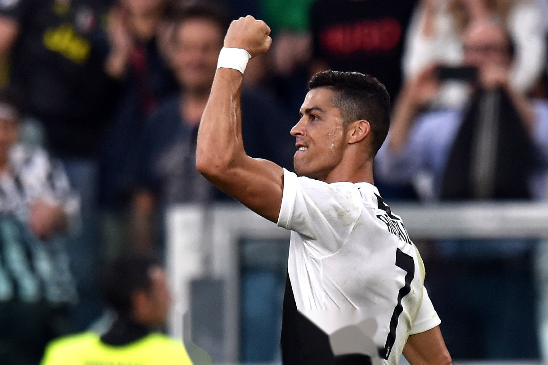 九游体育- 里程碑夜！门兴格拉德巴赫复出首秀，意甲关键时刻刷纪录，质疑声仍在，心理建设被强调