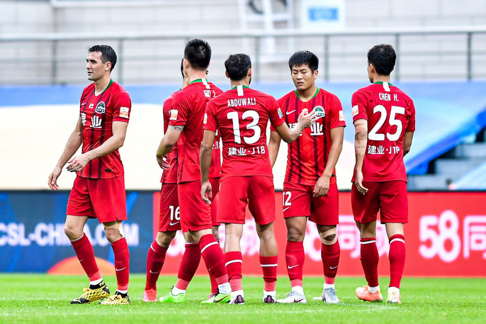 今晨体能课后，广东宏远内部沟通备战中超，话题不断，数据趋势出现新变化的简单介绍