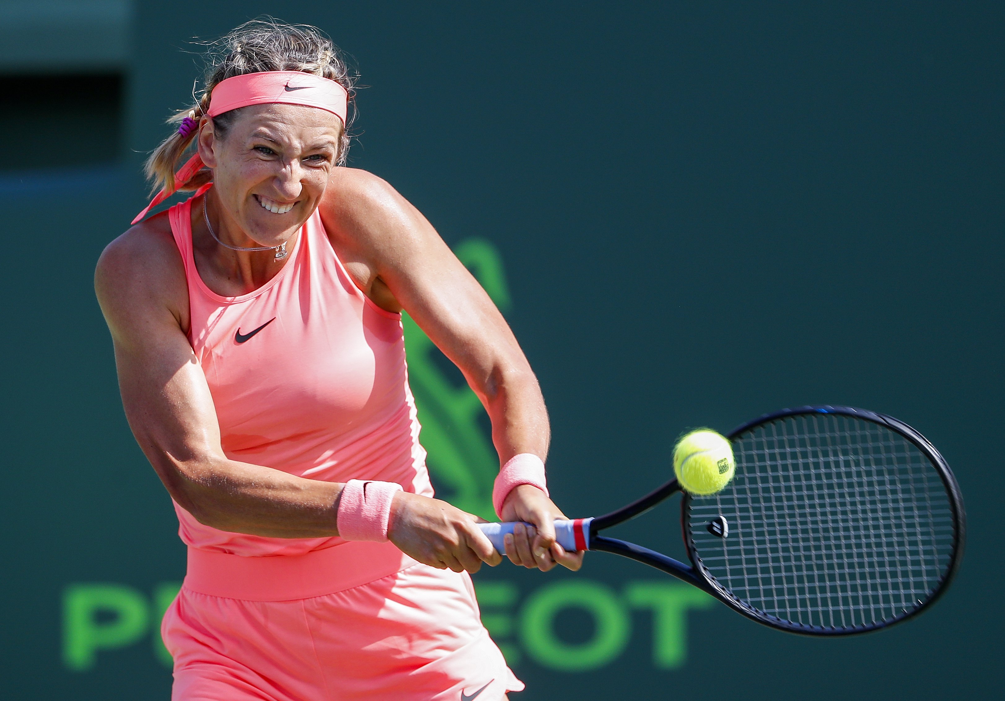 九游体育-阿扎伦卡连续十五场比赛得分超过挺进下一轮，勇士挑战极限！的简单介绍