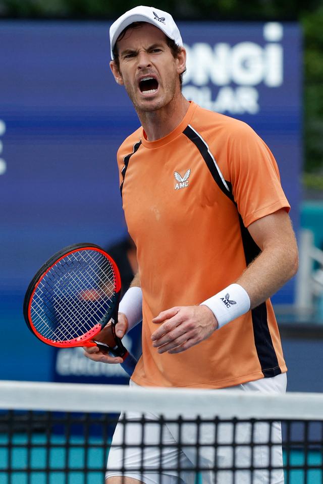 九游体育-穆雷回归赛场，爆冷首场状态亮眼，美国队观众沸腾！的简单介绍