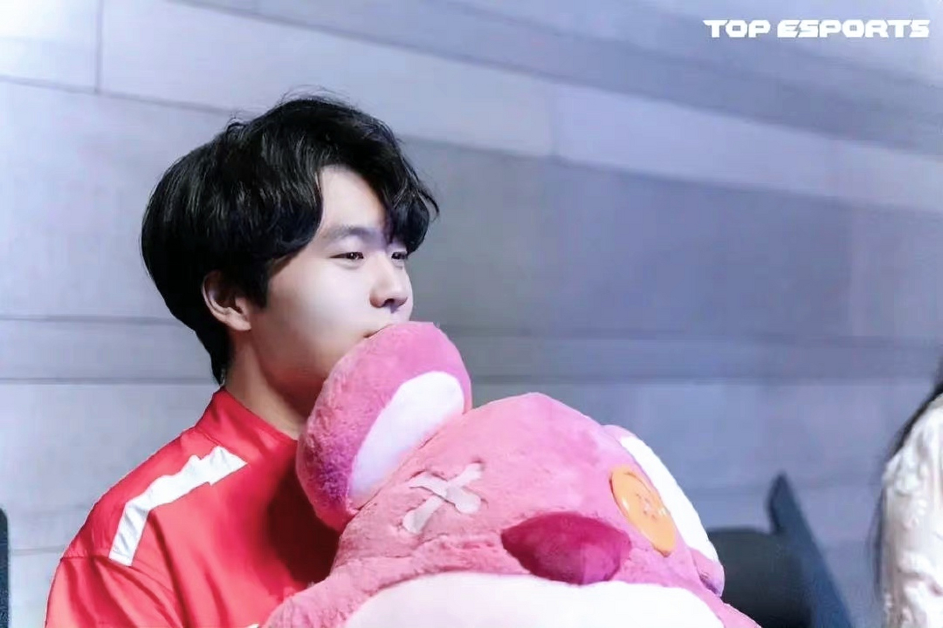 包含Rookie在巴塞罗那比赛中挺进下一轮,回归赛场引发热议!的词条 包含Rookie在巴塞罗那比赛中挺进下一轮,回归赛场引发热议!的词条